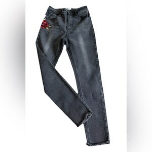 LIRA PACSUN Bohemian Inspired Gray Crop Denim Jeans With A Red Rose Sz 25 26x25